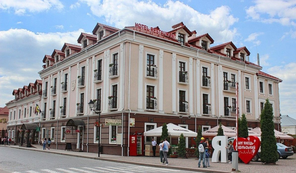 Четырехзвездочный отель в Каменец-Подольске